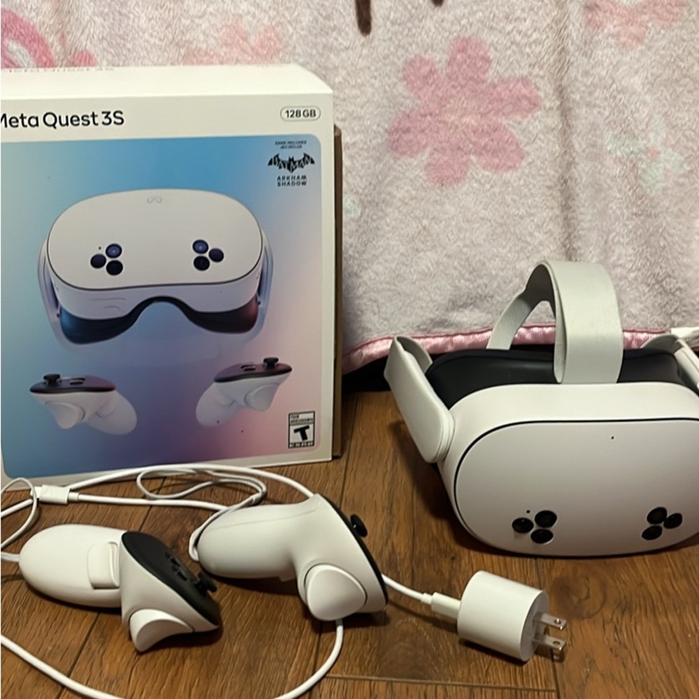 Meta Quest 3S VR Headset in White